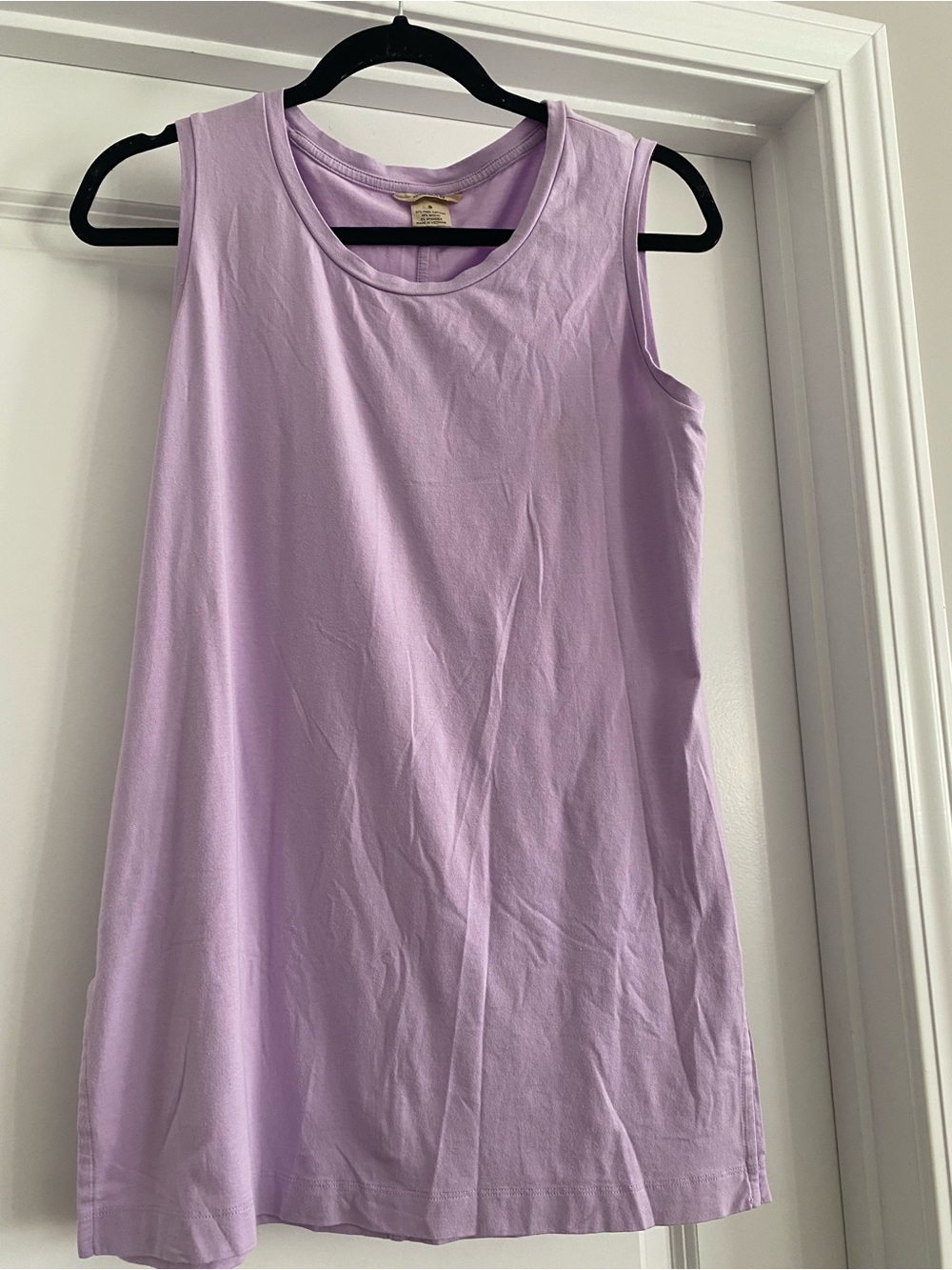 Duluth Trading Co Sleeveless Lavender Tank Top
